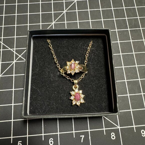 Necklace and ring set.  Synthetic ruby and glass rhinestone - Picture 1 of 6